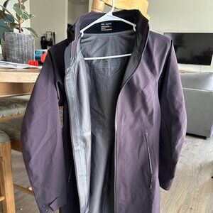 Arc’Teryx Women’s Mistaya Coat XS